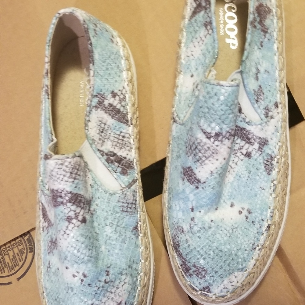 Shoes - Picture 3 of 3
